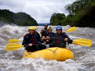 Rafting in Banos Ecuador rafting in banos, ecuatouring, banos ecuador, adventure tours ecuador