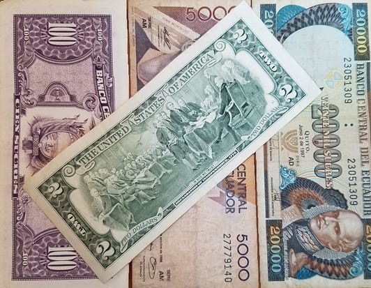 Ecuatouring, Ecuador currency