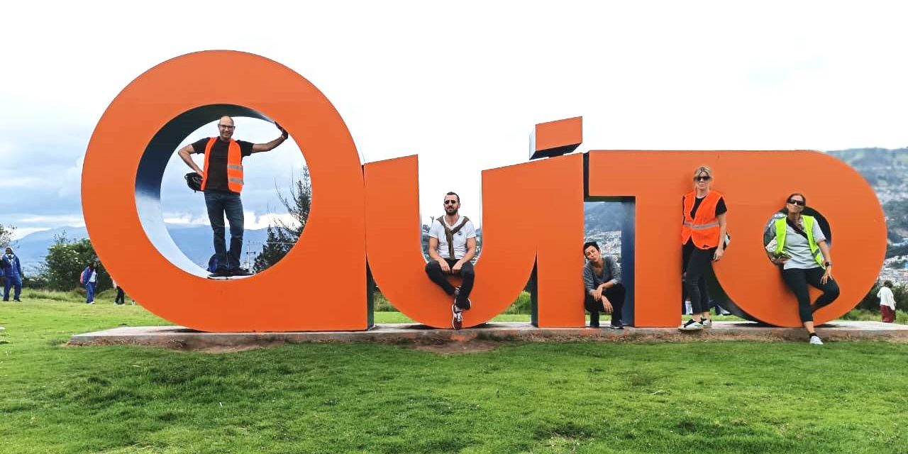 https://www.ecuatouring.com/wp-content/uploads/2022/12/ebike-tour-quito-1280x640.jpg